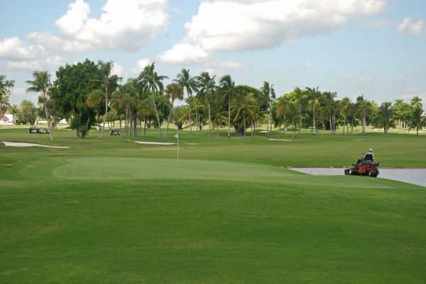 Golf Course Maintenance in Slidell